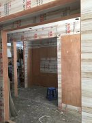 江苏泰州高港圣诺帝奥3d滑动门经销商店升级进行中 